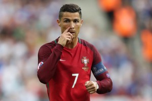 开云体育下载-LOL官宣S16北美落地玩家狂刷：今年不看等明年哭，英雄联盟s16