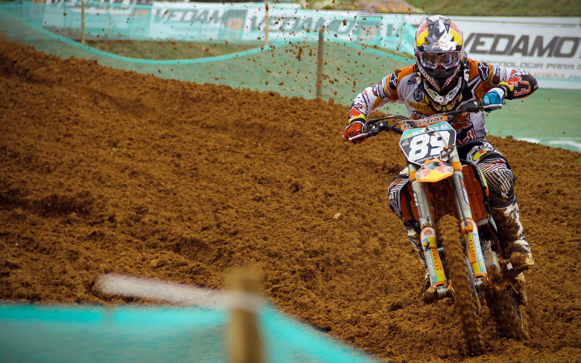 克罗地亚男篮在欧洲预选赛中表现出色，提前晋级