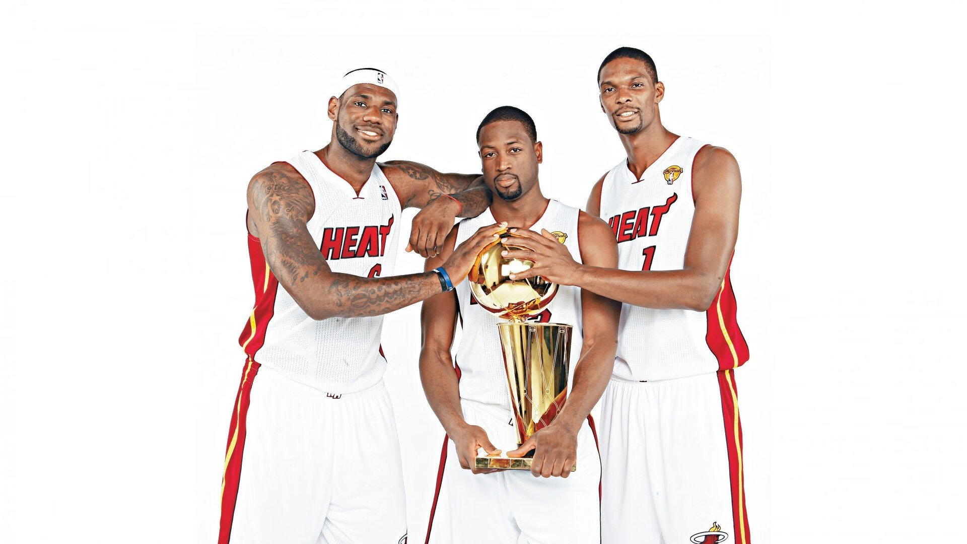 巴林男篮在西亚锦标赛中奋战，不断追求突破